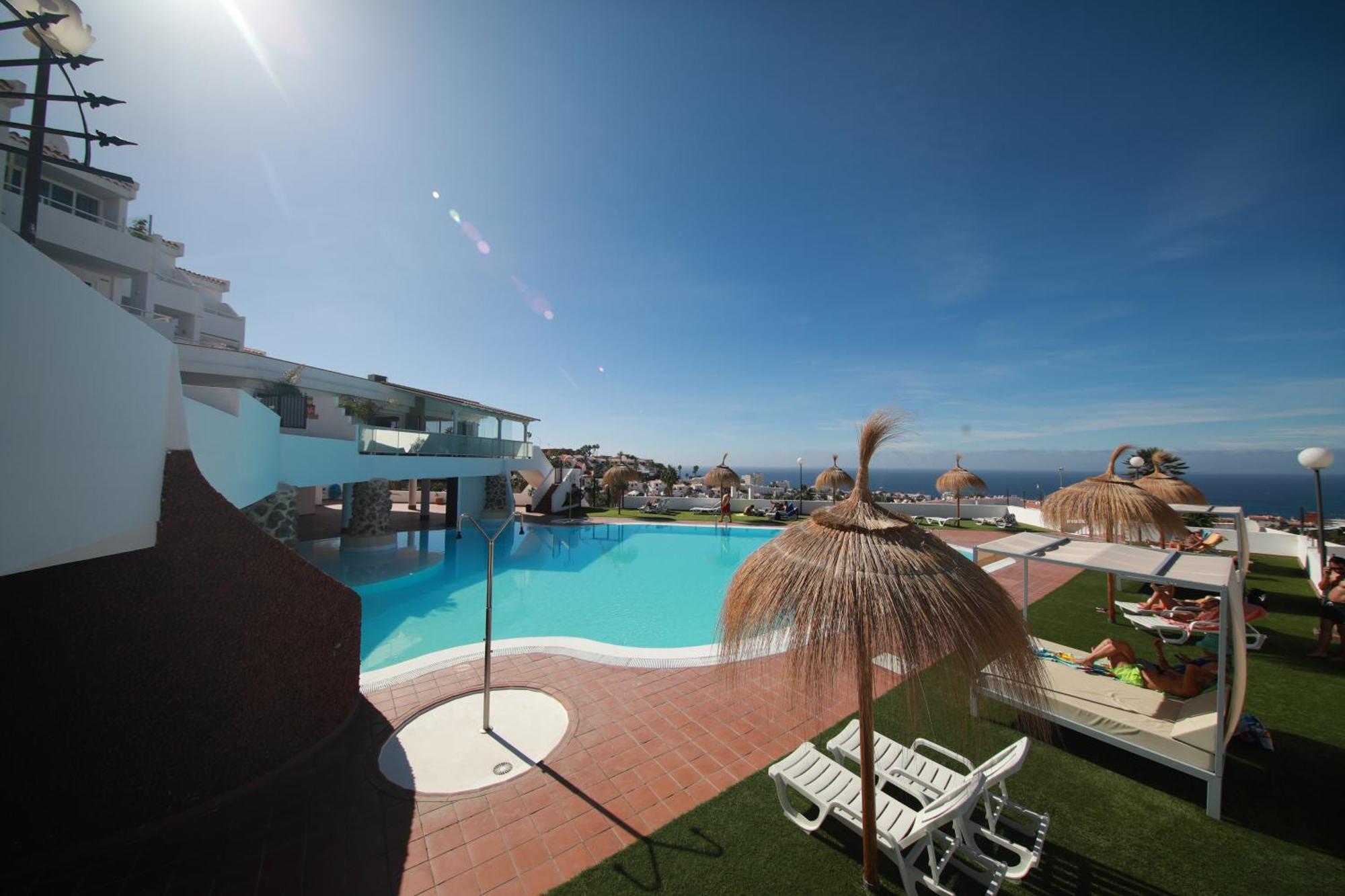 Apartments Island Village Heights Costa Adeje  Eksteriør billede