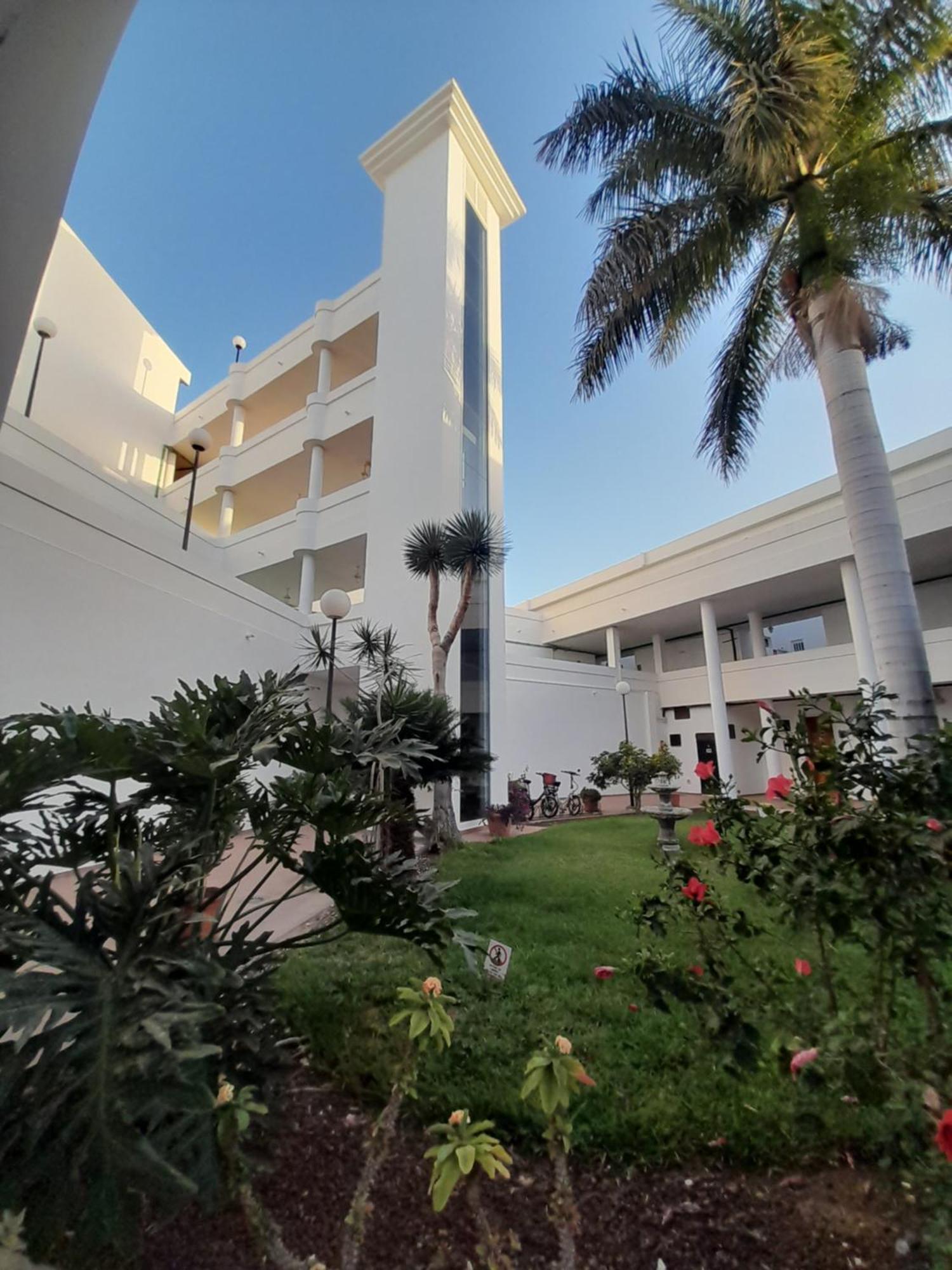Apartments Island Village Heights Costa Adeje  Eksteriør billede